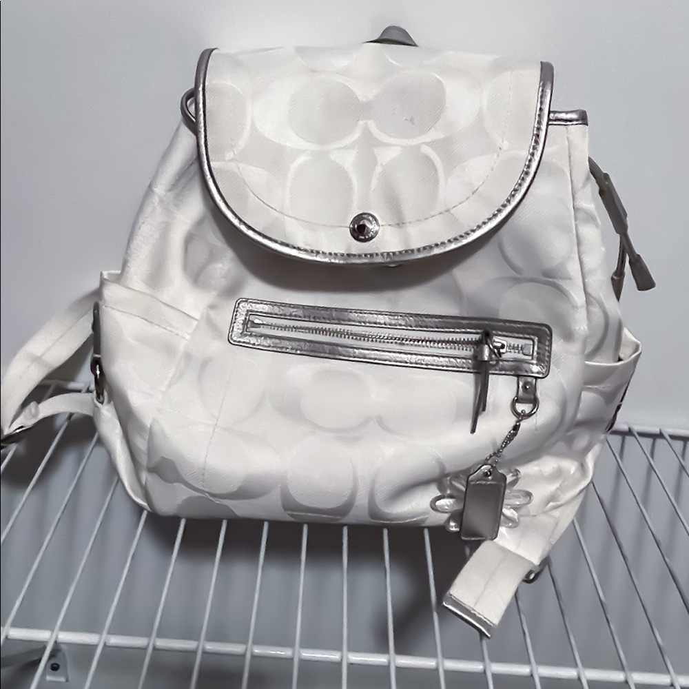 COACH DAISY SIGNATURE WHITE SMALL BACKPACK F19715